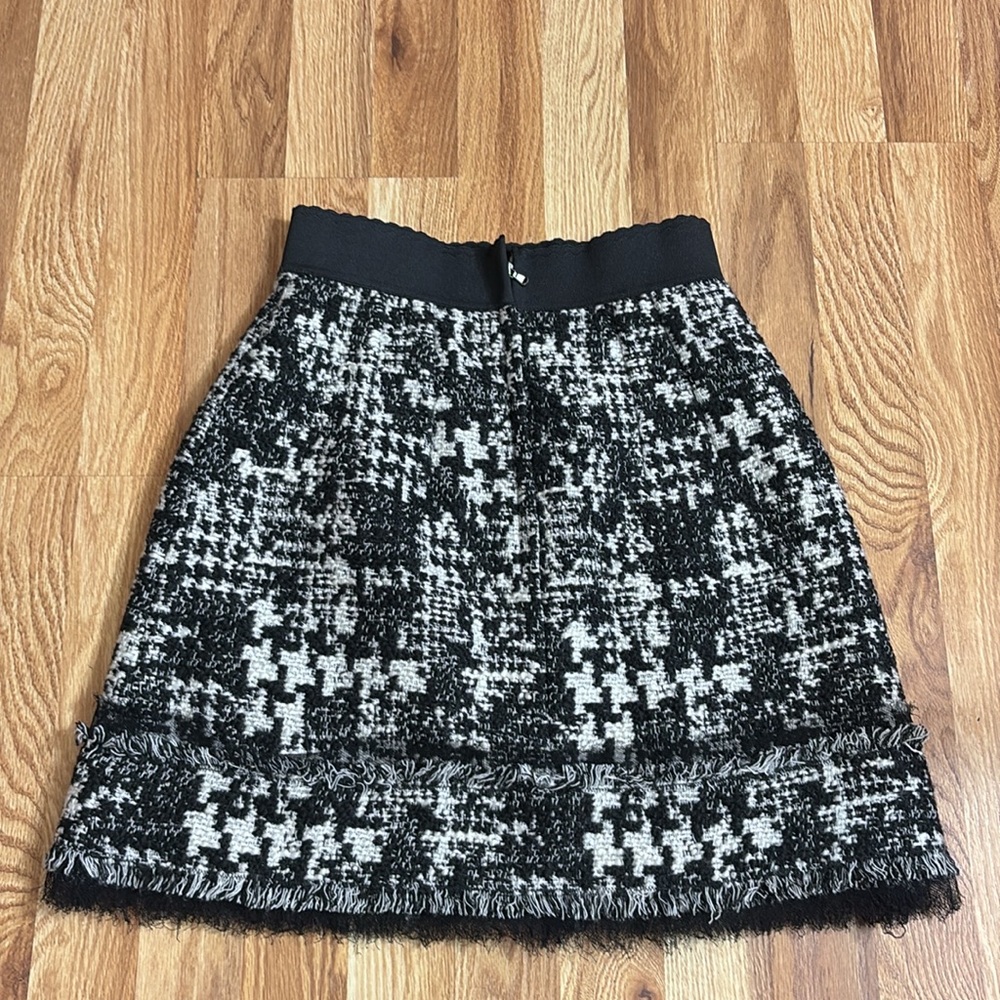 Dolce & Gabbana Black & White A-Line Tweed Short Skirt Size 38/US size2. - Picture 5 of 16